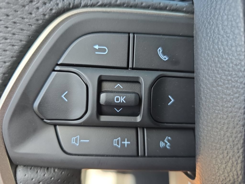 Used 2025 Toyota Tacoma TRD Off-Road AWD/4WD image 19