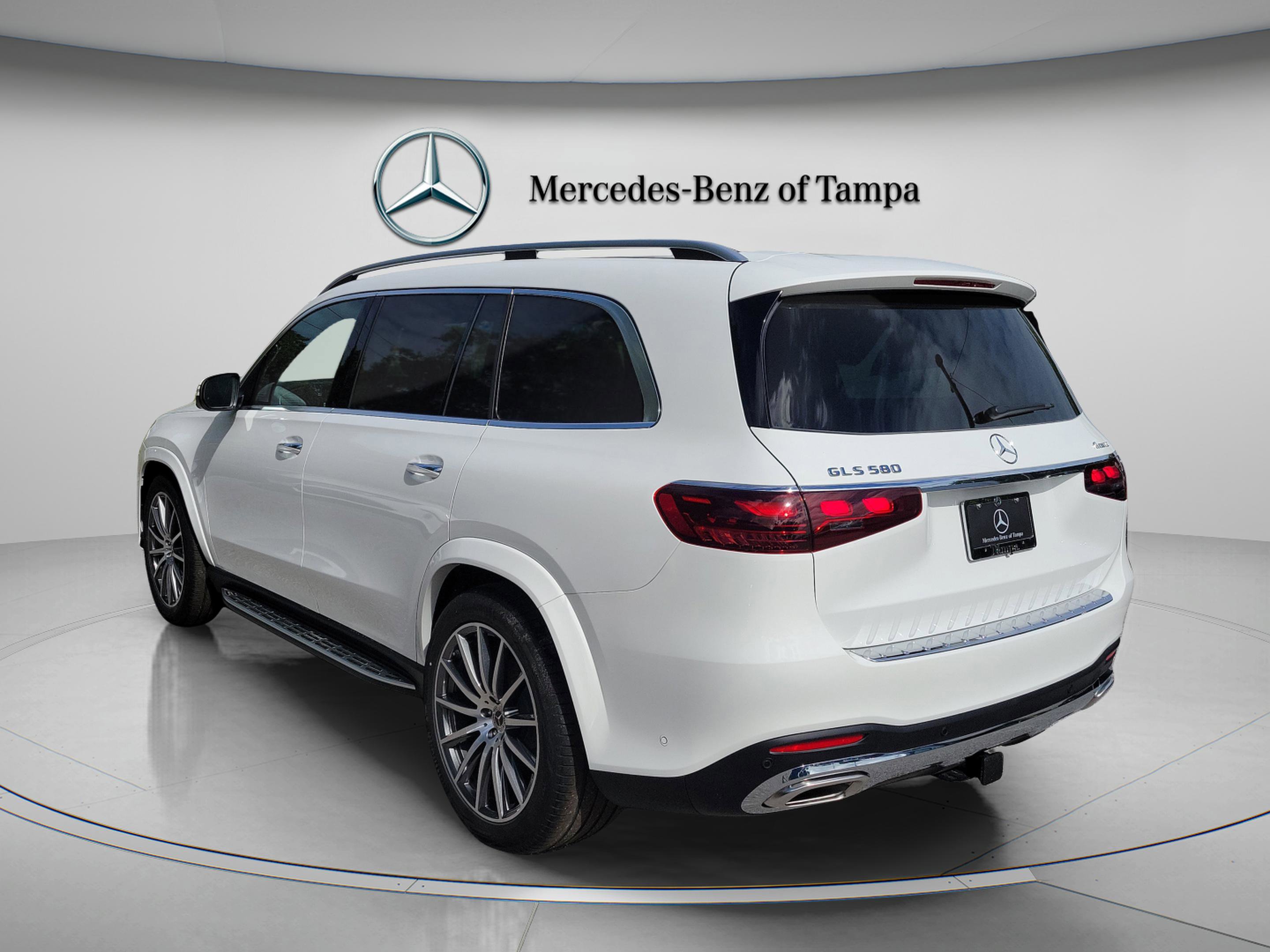 New 2026 Mercedes-Benz GLS 580 4MATIC image 2