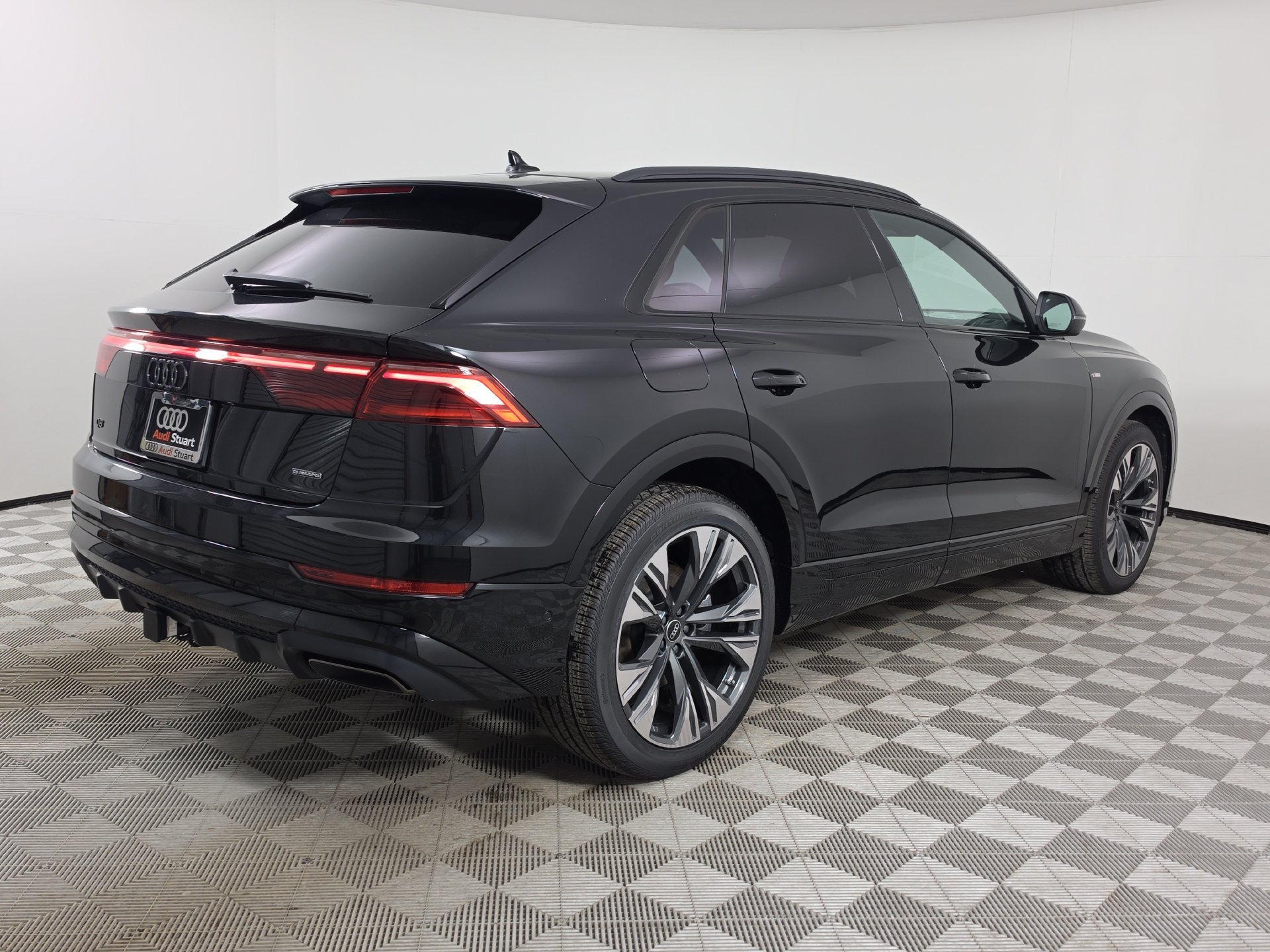New 2026 Audi Q8 Premium Plus AWD/4WD image 7