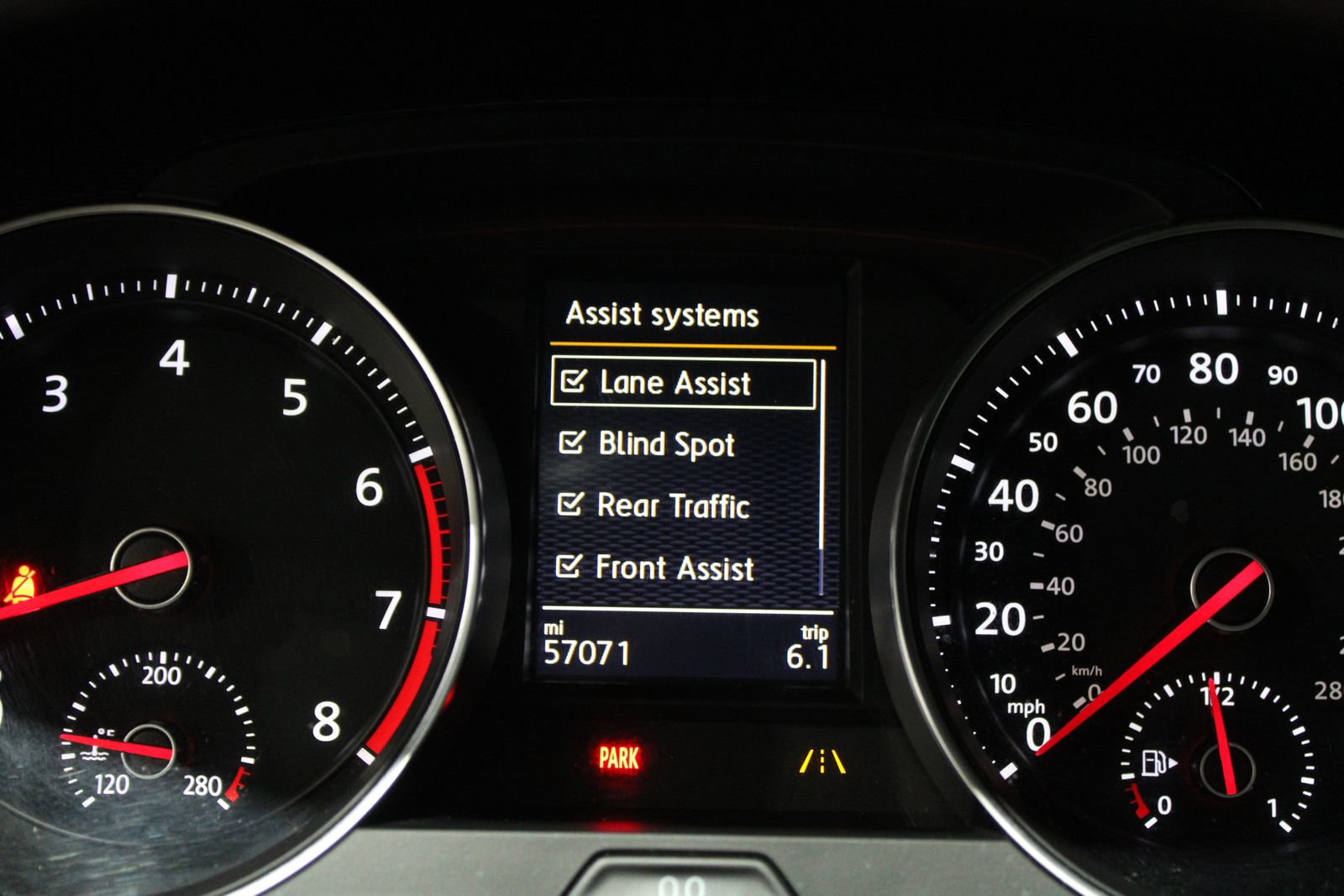 Used 2016 Volkswagen GTI SE FWD image 28