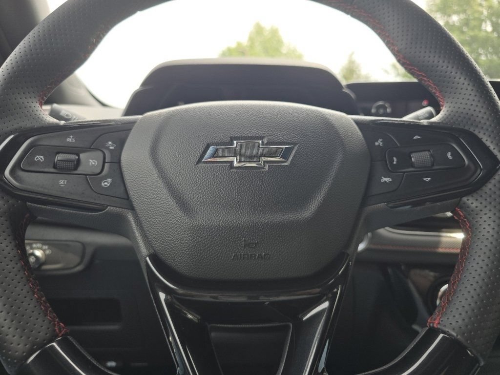 Used 2025 Chevrolet TrailBlazer RS w/ Convenience Package AWD/4WD image 28