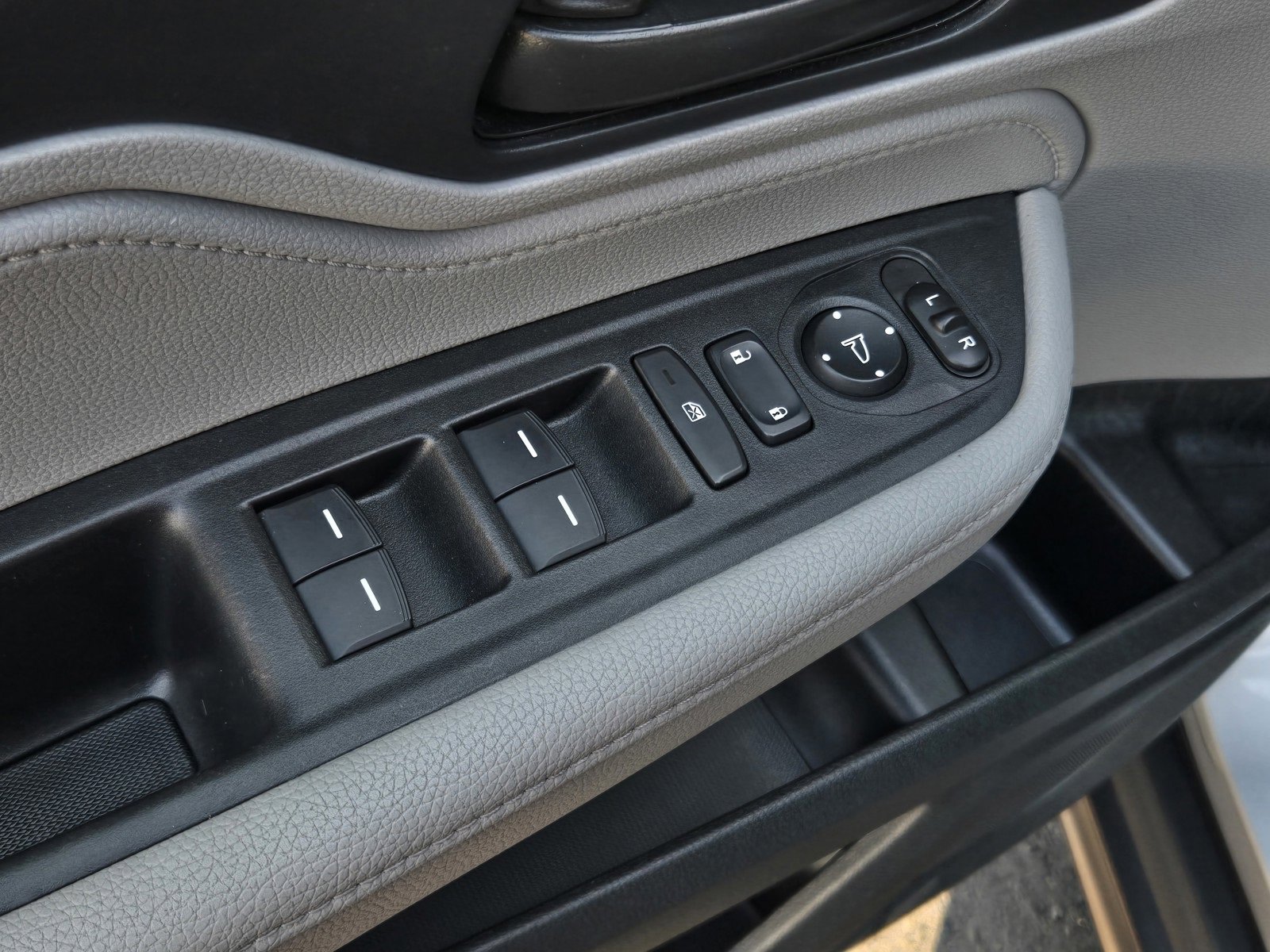 Used 2024 Honda Odyssey EX-L image 10