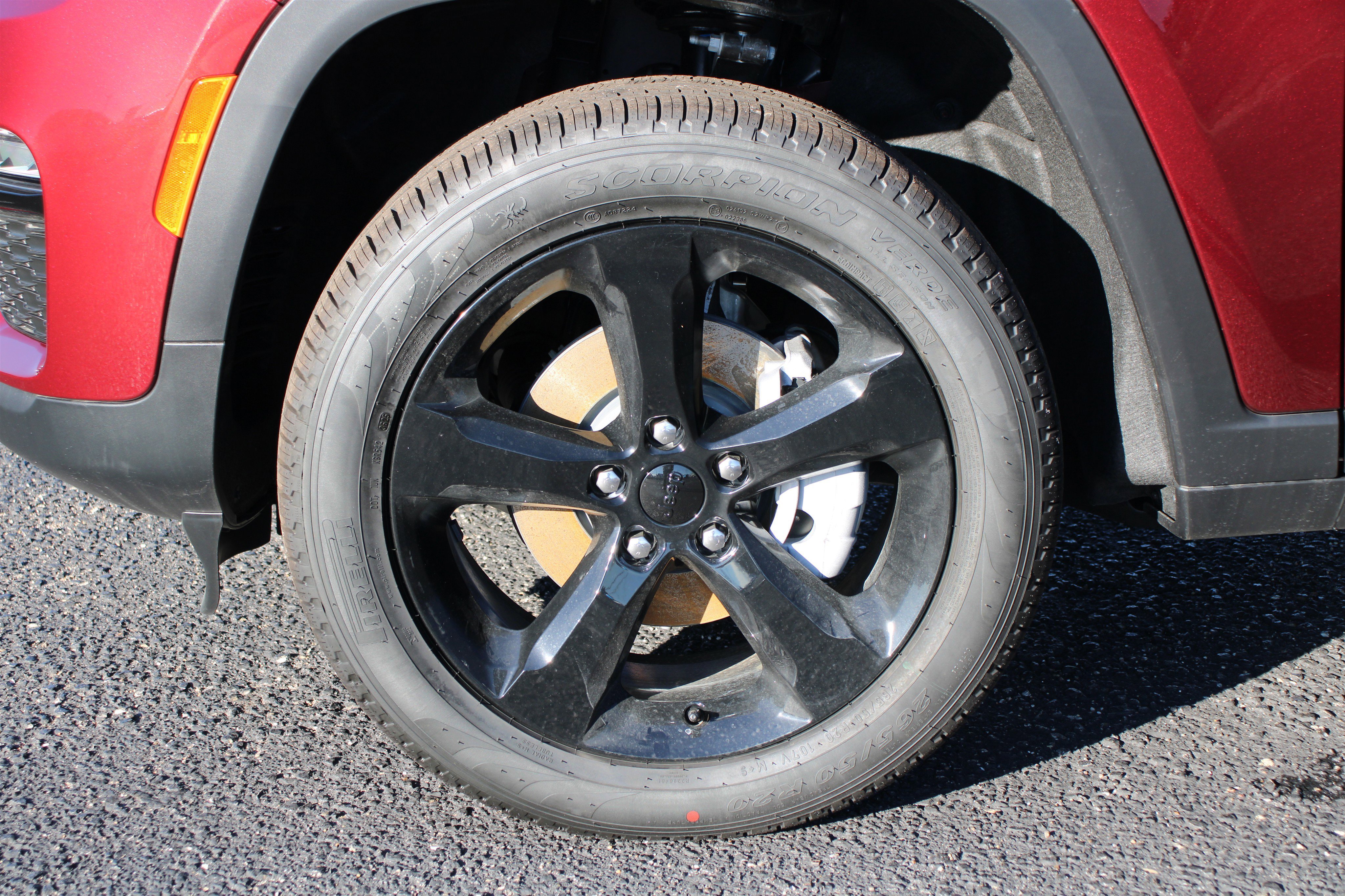 New 2025 Jeep Grand Cherokee Limited w/ Black Appearance Package image 38