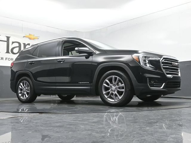 Used 2023 GMC Terrain SLT FWD image 2