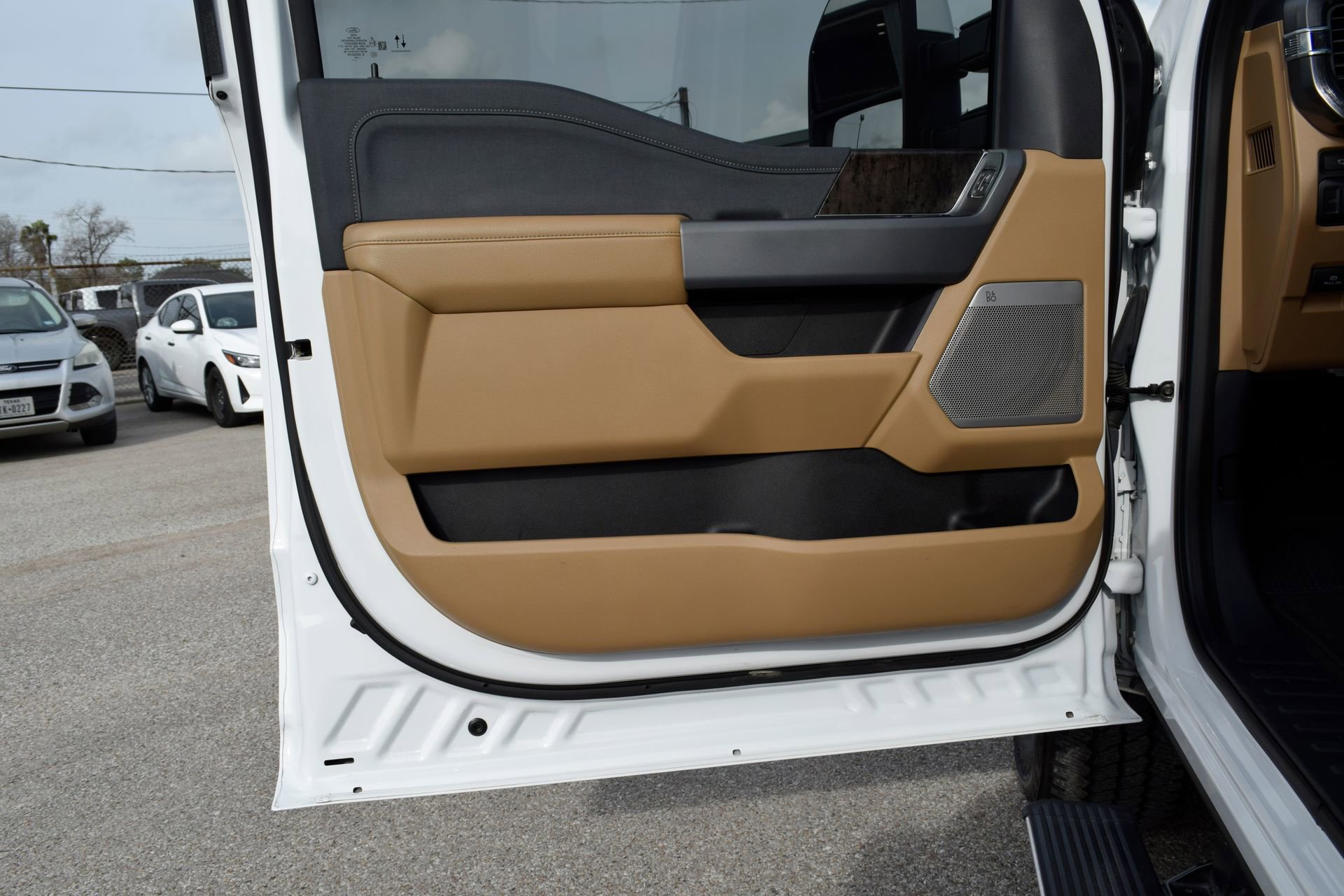 Used 2024 Ford F350 Lariat w/ Lariat Ultimate Package image 19