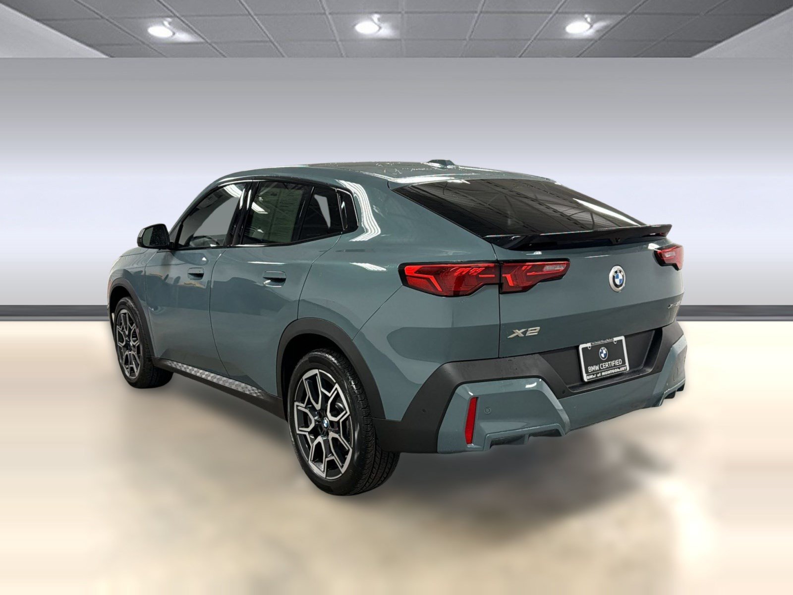 Certified 2025 BMW X2 xDrive28i AWD/4WD image 3