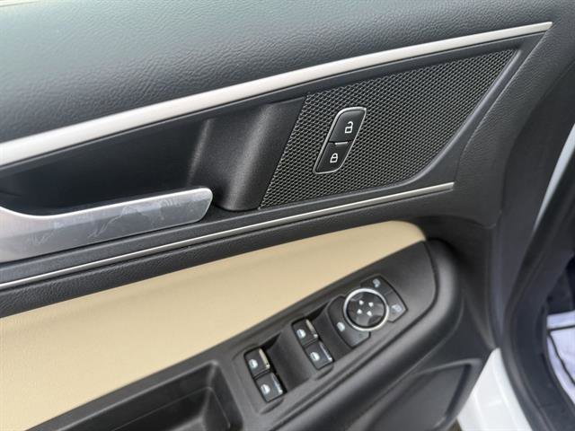 Used 2022 Ford Edge SEL w/ Convenience Package image 32