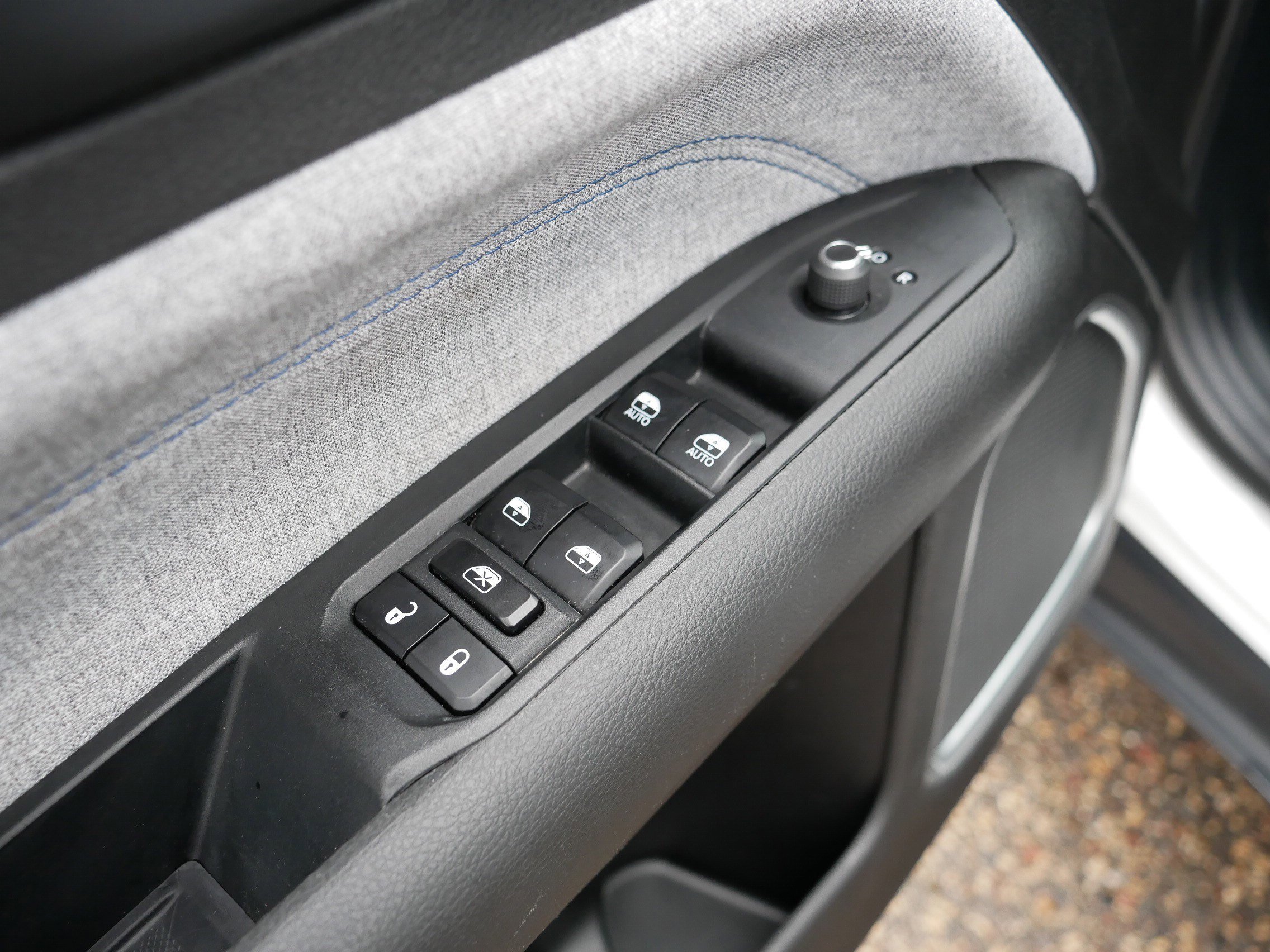 Certified 2024 Jeep Compass Latitude image 19