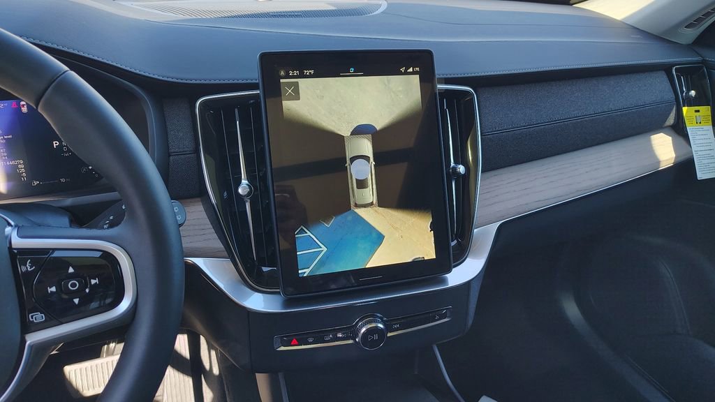 New 2026 Volvo XC90 B6 Plus w/ Protection Package Premier image 19