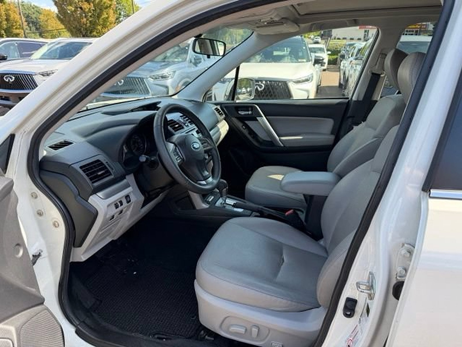 Used 2015 Subaru Forester 2.5i Limited w/ Protection Package #2 AWD/4WD image 9