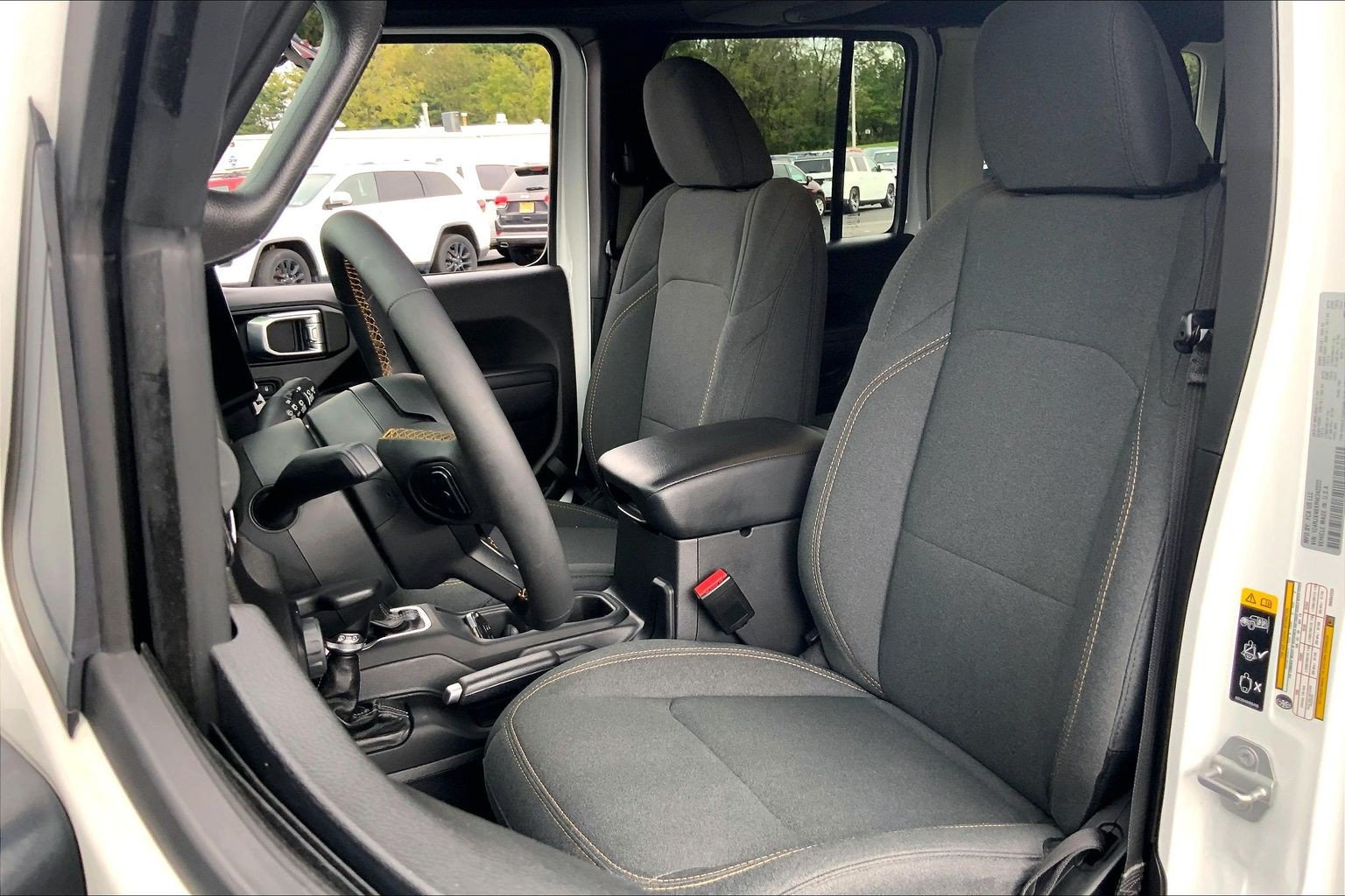 Certified 2024 Jeep Wrangler Unlimited AWD/4WD image 8