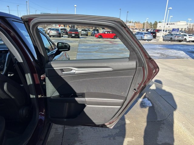 Used 2013 Ford Fusion SE image 24