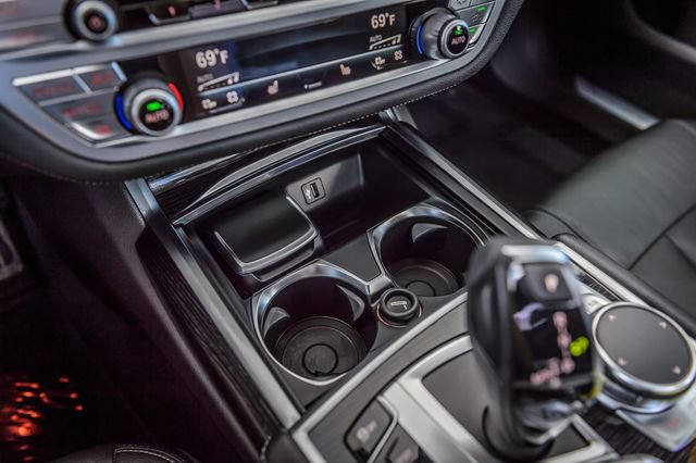 Used 2019 BMW 740i w/ M Sport Package RWD image 32