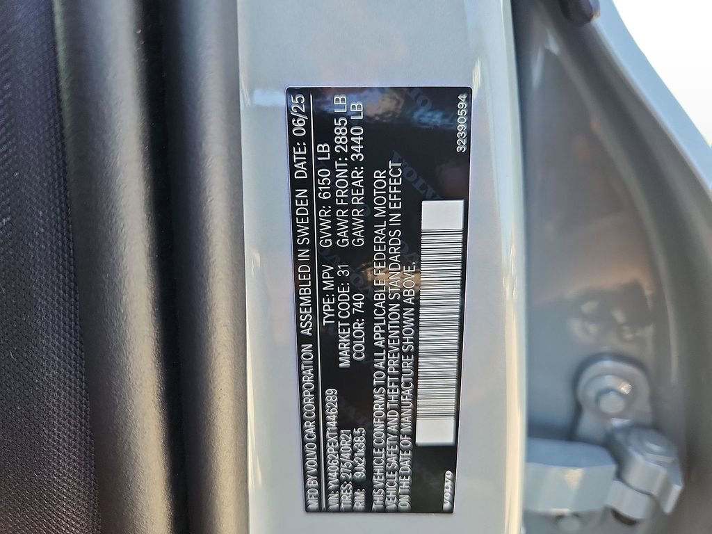 New 2026 Volvo XC90 B6 Plus w/ Protection Package Premier image 18