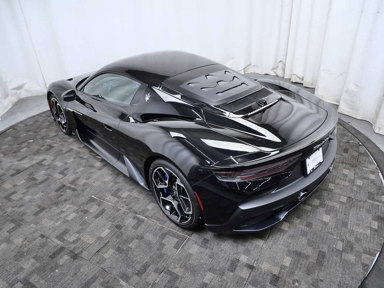 Used 2022 Maserati MC20 Coupe RWD image 5