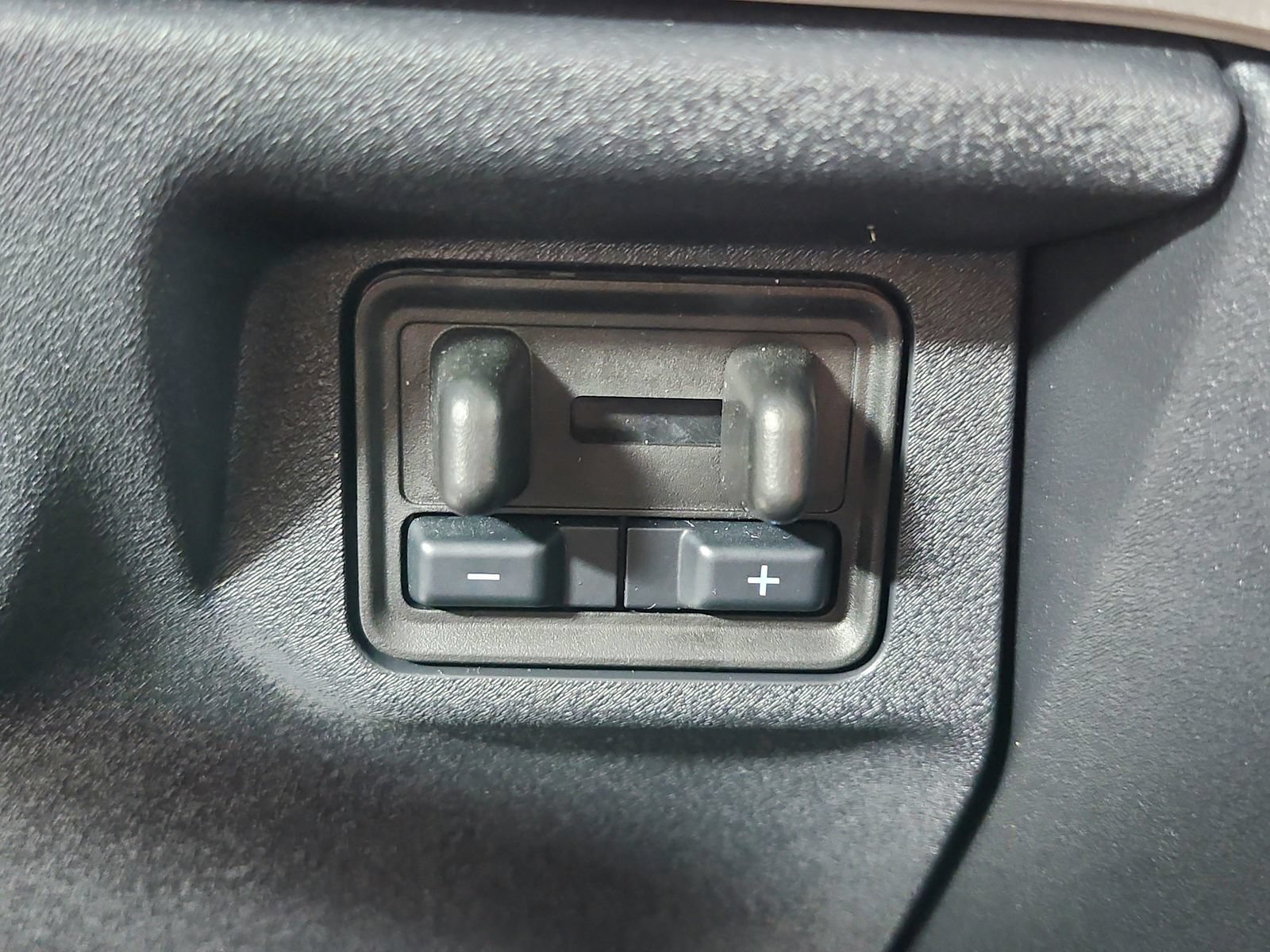 Used 2025 Ford Expedition Active AWD/4WD image 39