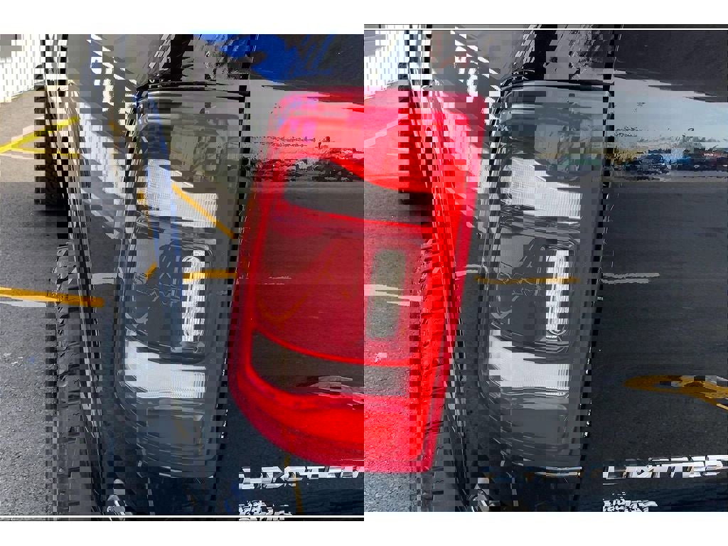 Used 2023 RAM 2500 Limited image 31