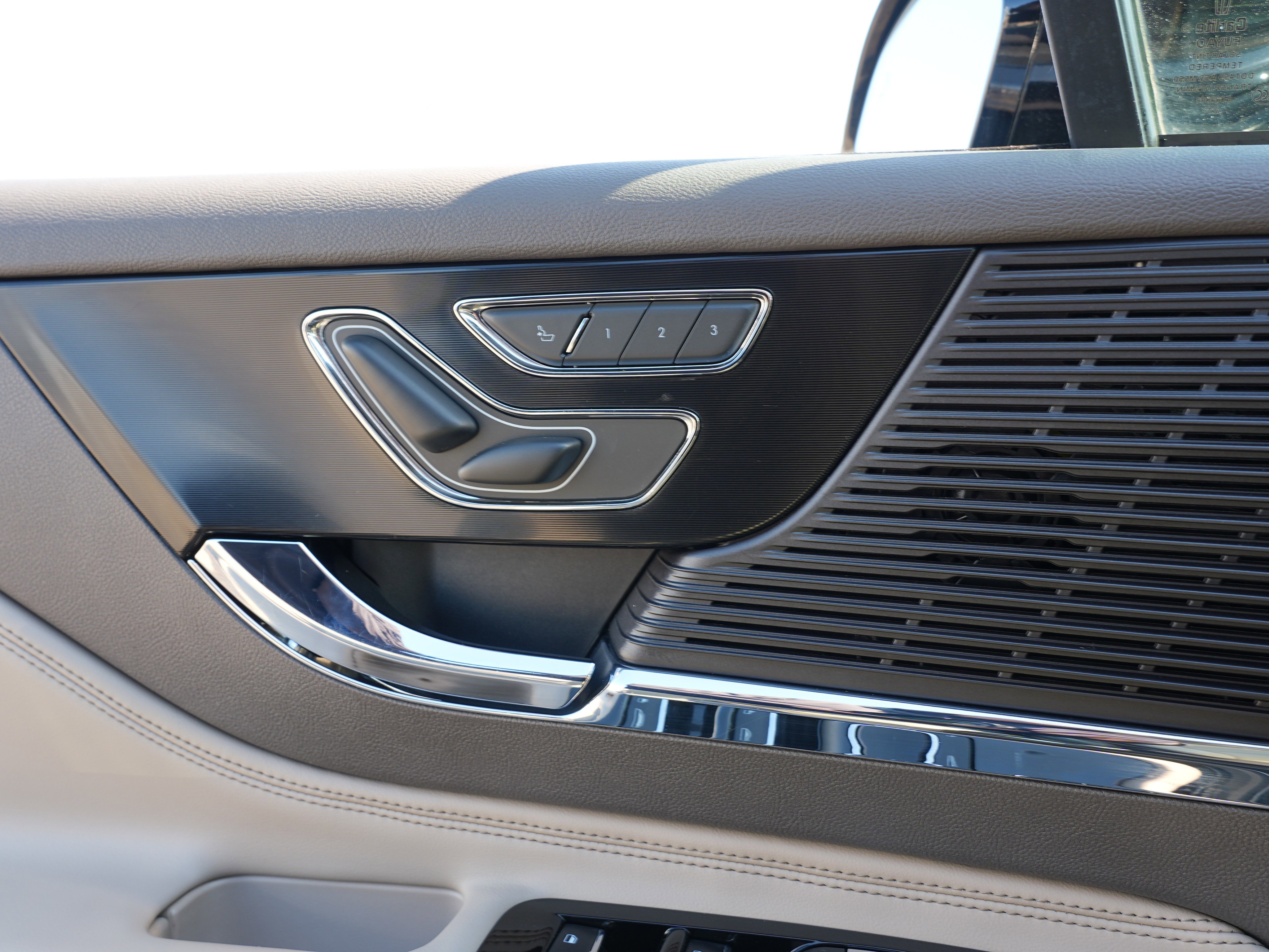 Used 2022 Lincoln Corsair Reserve w/ Elements Package image 22