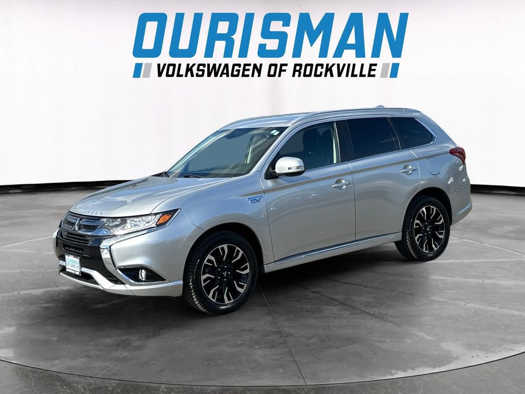 Used 2018 Mitsubishi Outlander SEL AWD/4WD image 2