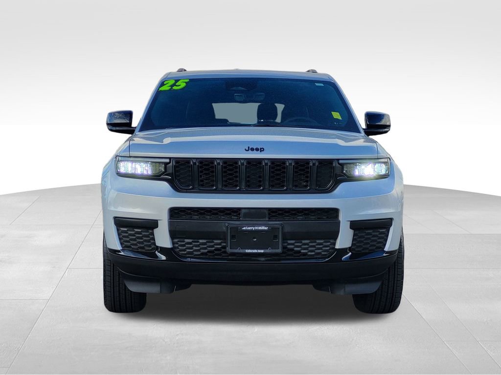 Used 2025 Jeep Grand Cherokee L Altitude image 2