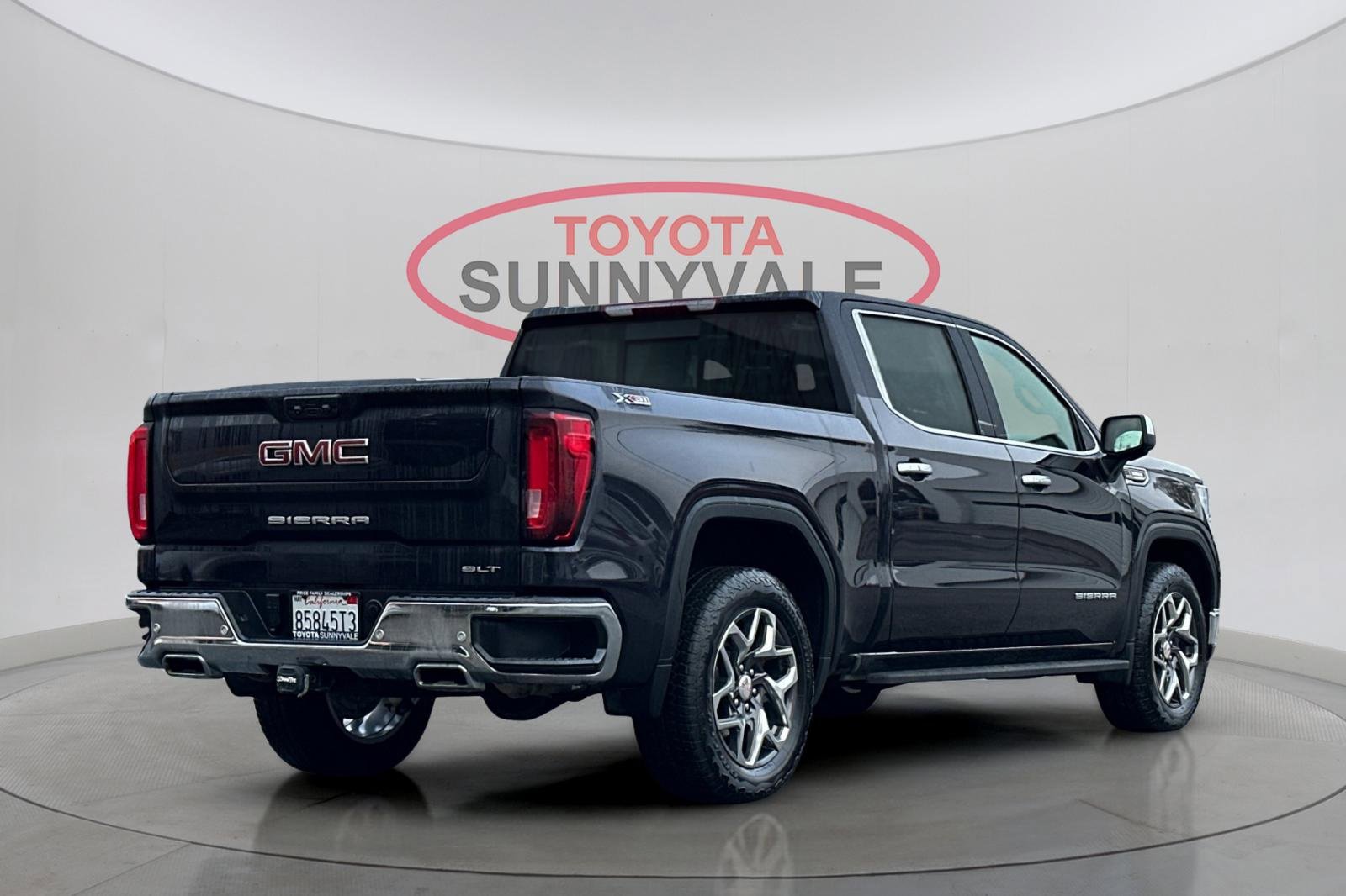 Used 2023 GMC Sierra 1500 SLT w/ SLT Premium Plus Package image 3