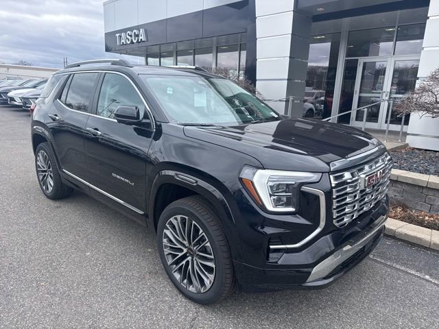 New 2026 GMC Terrain Denali w/ LPO, Black Badging Package