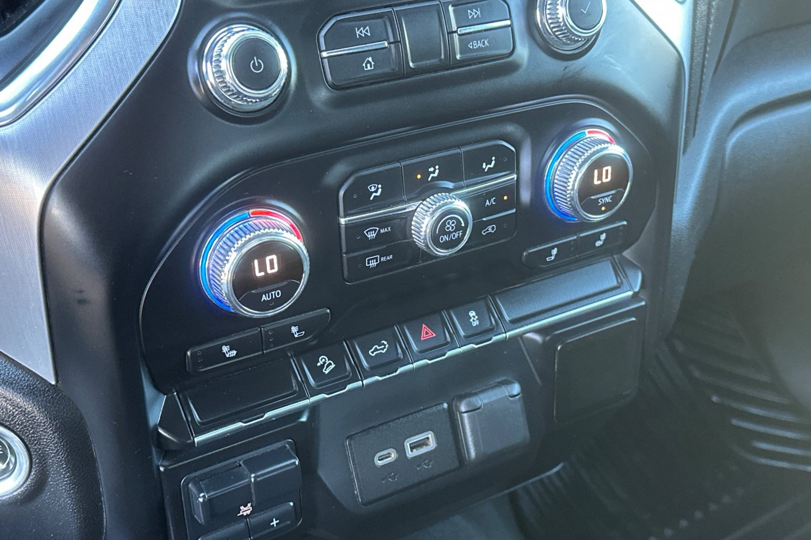 Used 2020 GMC Sierra 3500 SLE image 21