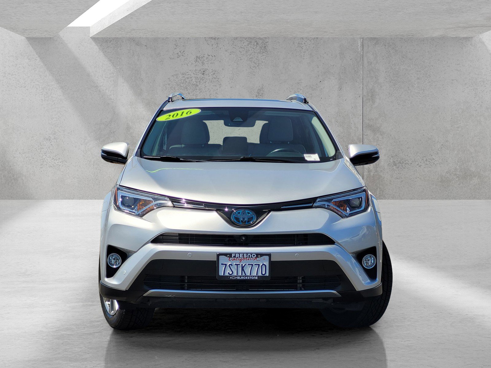 Used 2016 Toyota RAV4 Limited w/ Advanced Technology Package AWD/4WD image 2