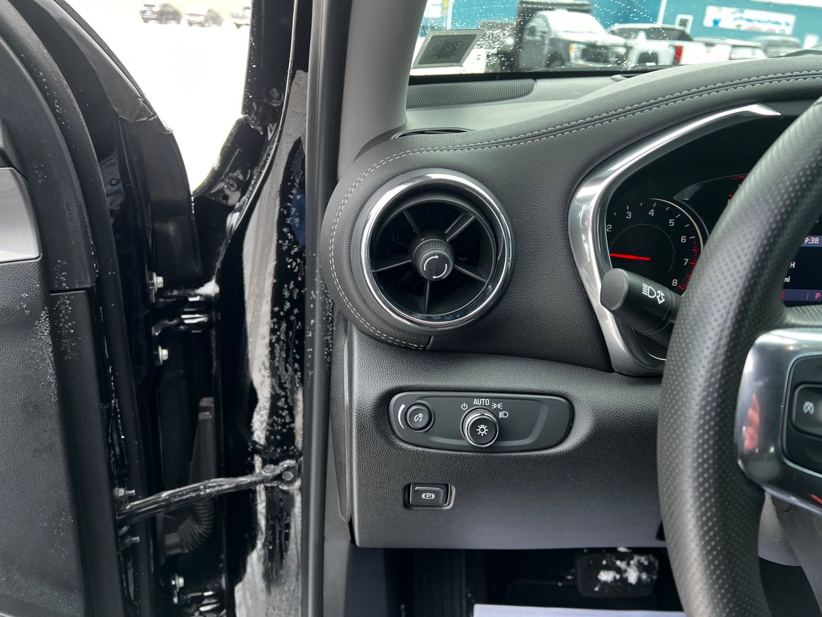 Used 2023 Chevrolet Blazer LT w/ Driver Confidence Package image 11