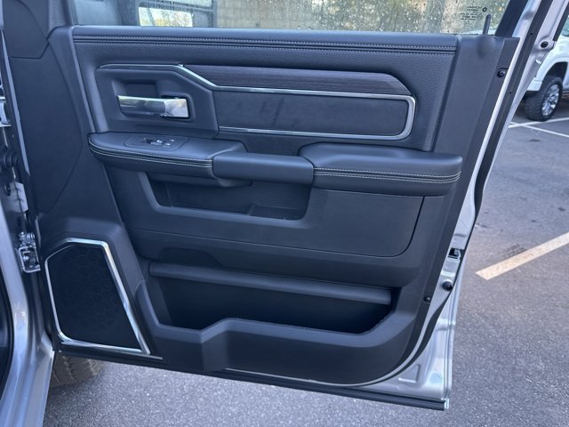 New 2026 RAM 2500 Laramie w/ Sport Appearance Package AWD/4WD image 14