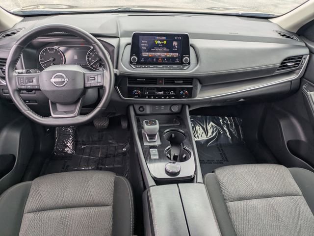 Used 2025 Nissan Rogue SV image 18