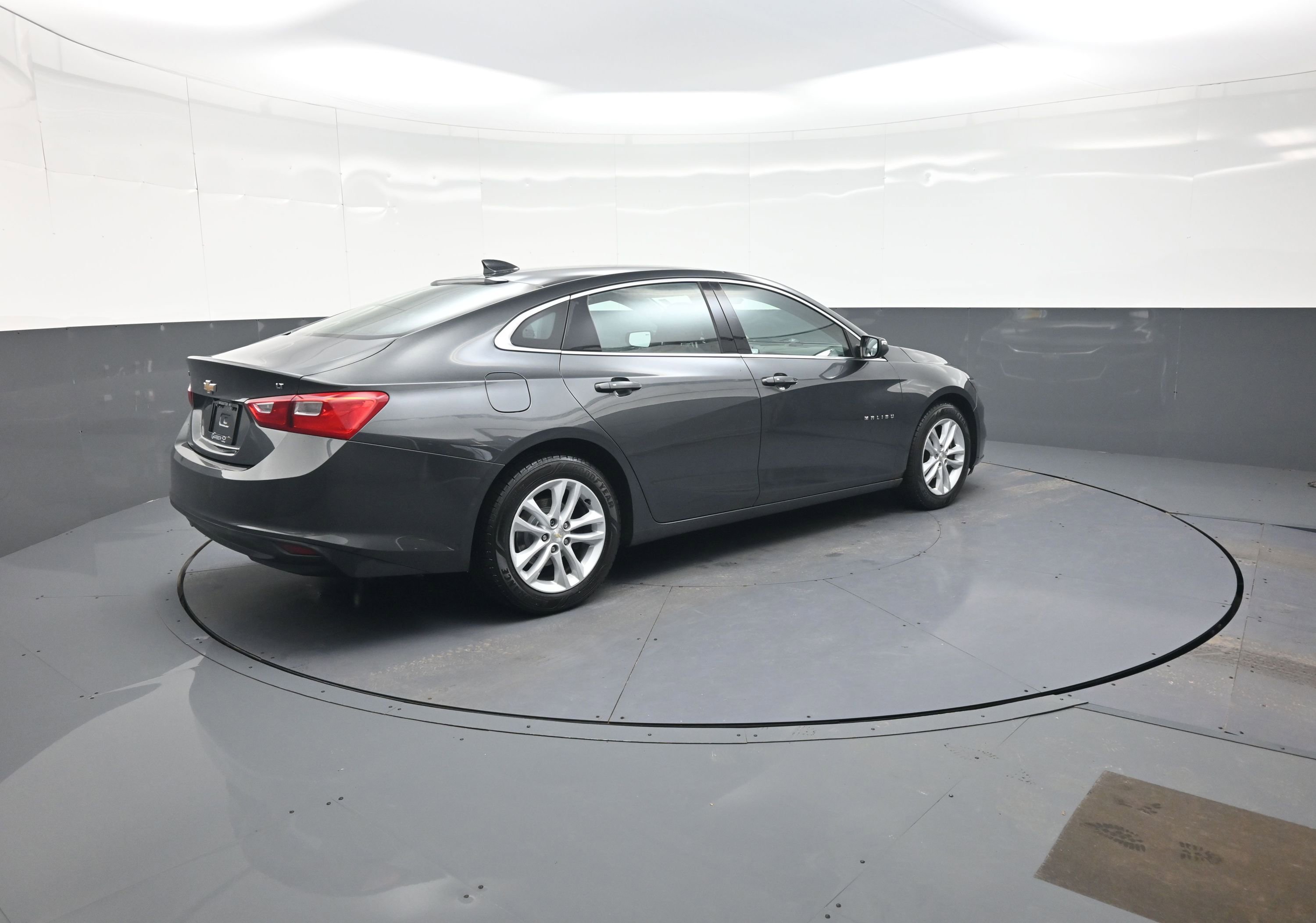 Used 2016 Chevrolet Malibu LT FWD image 7