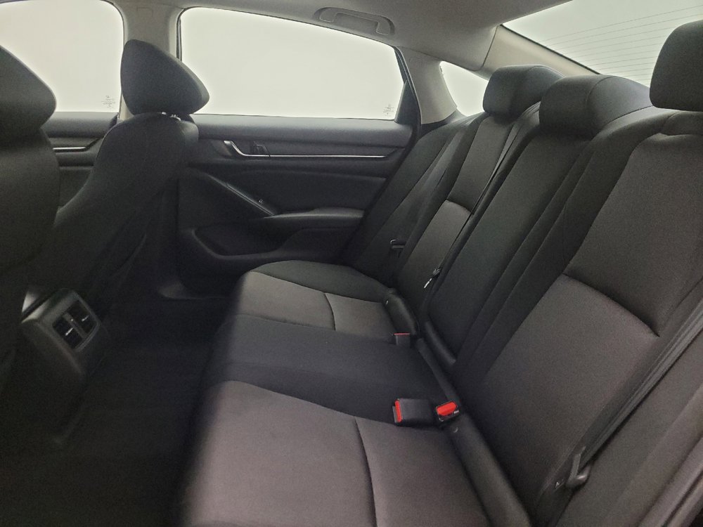 Used 2018 Honda Accord EX image 18