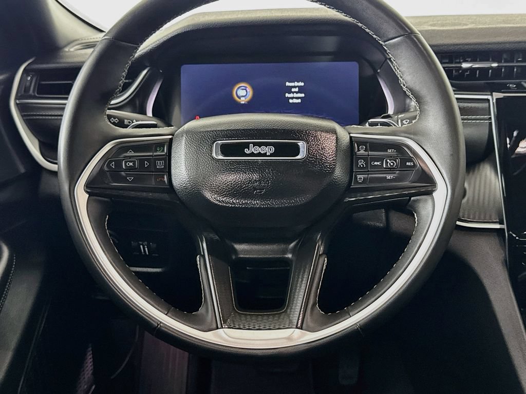 Certified 2025 Jeep Grand Cherokee Altitude AWD/4WD image 14