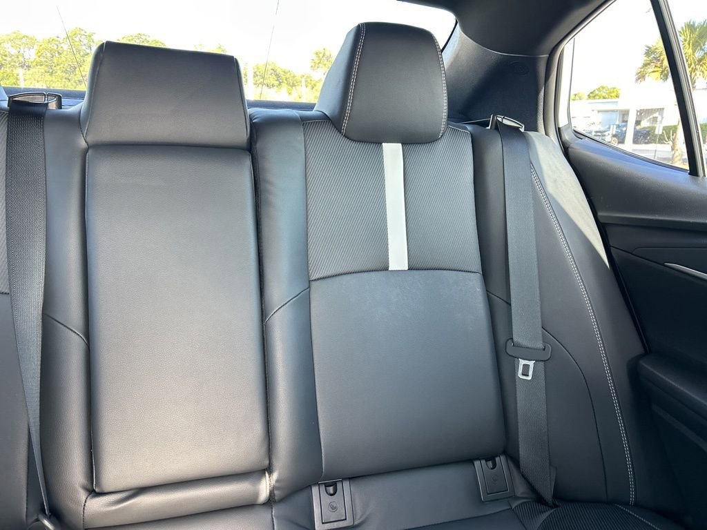 Used 2025 Toyota Camry SE w/ Convenience Package image 15