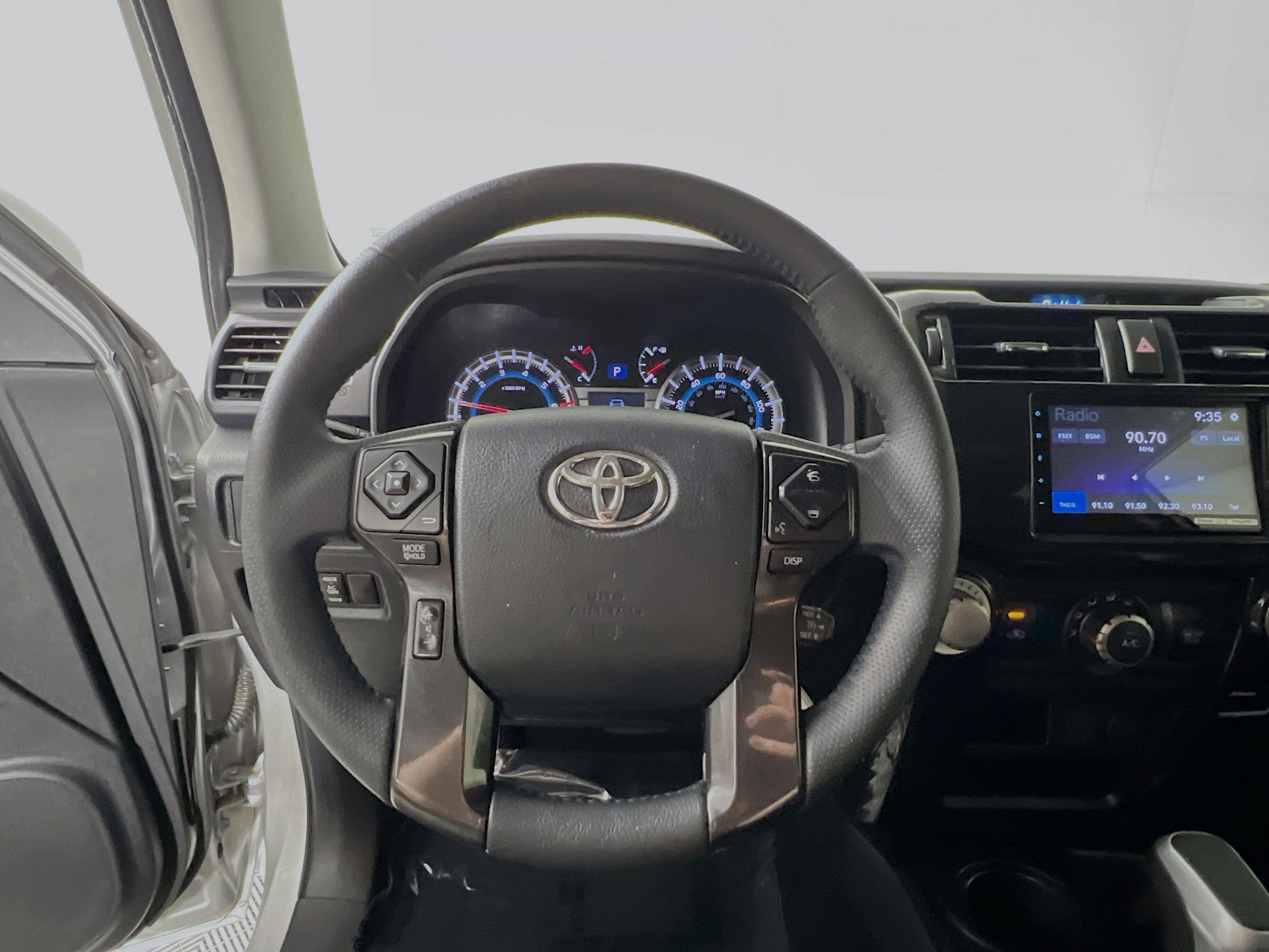 Used 2019 Toyota 4Runner TRD Off-Road Premium AWD/4WD image 18