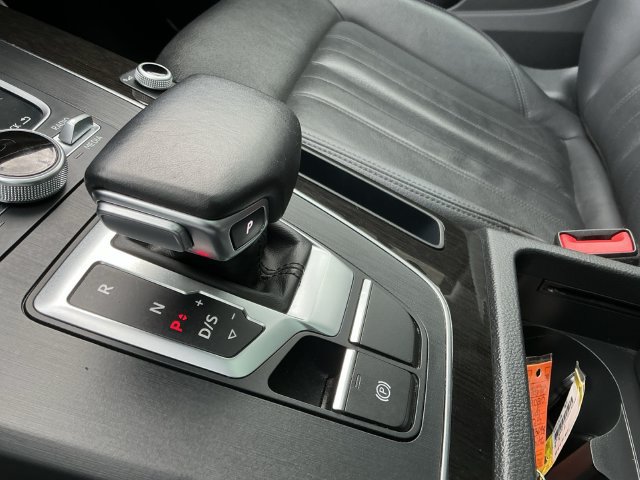 Used 2020 Audi Q5 Premium Plus AWD/4WD image 18