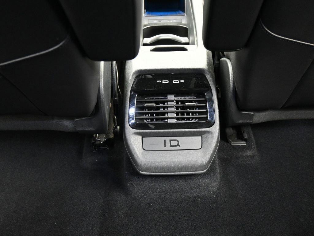 Used 2021 Volkswagen ID.4 1st Edition image 32