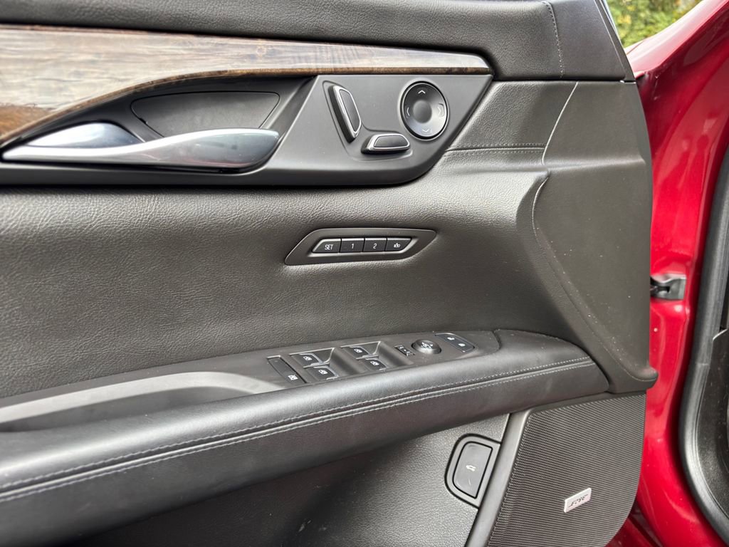 Used 2017 Cadillac CT6 Luxury image 25