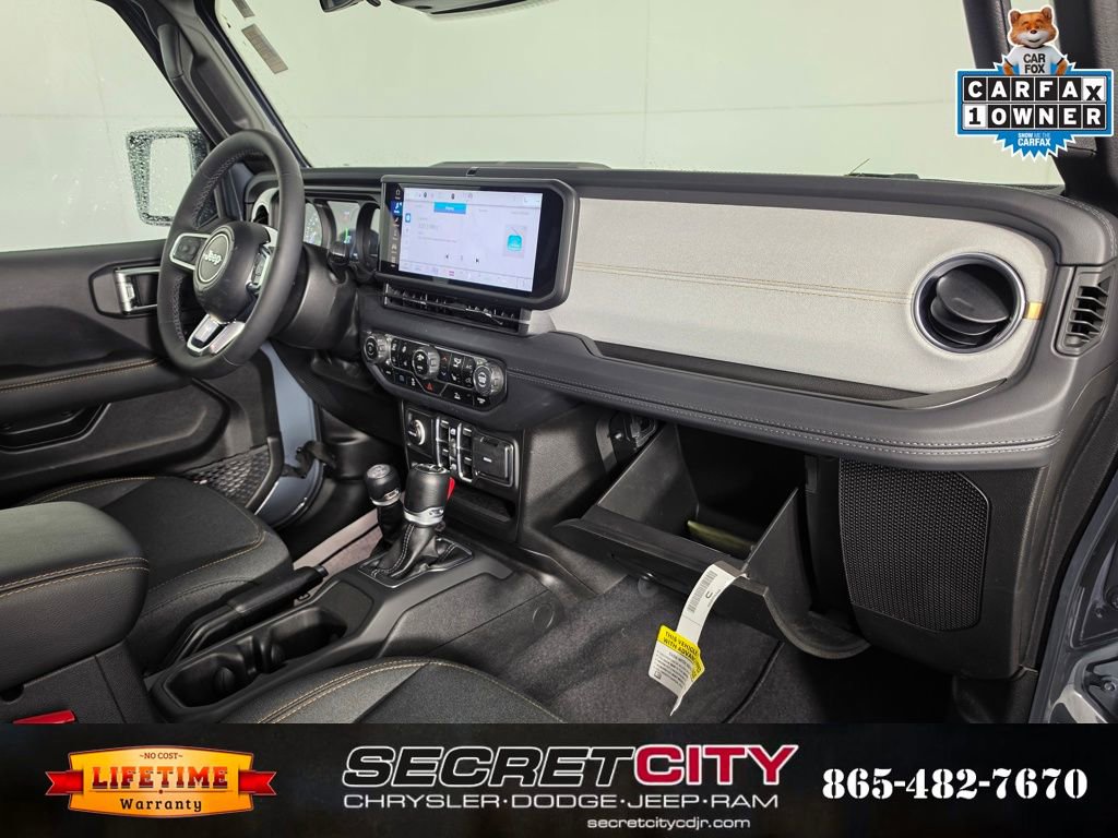 Used 2025 Jeep Wrangler Sahara 4xe image 30