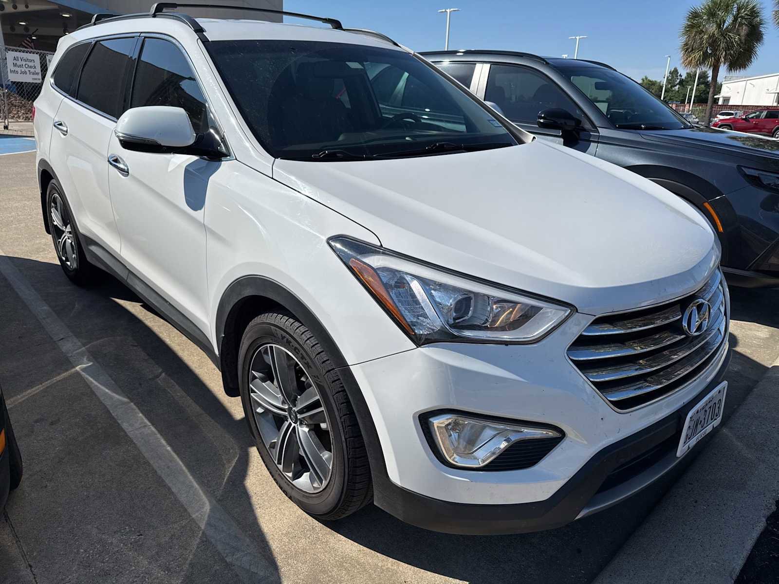 Used 2016 Hyundai Santa Fe SE w/ Option Group 02 FWD image 2