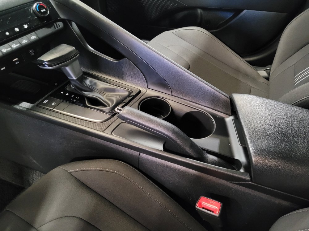 Used 2025 Hyundai Elantra Sport w/ Cargo Package FWD image 26