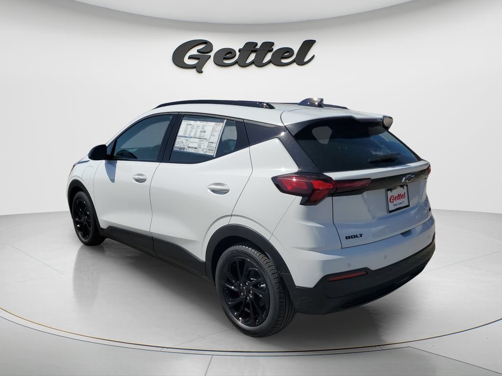 Used 2027 Chevrolet Bolt RS FWD image 6