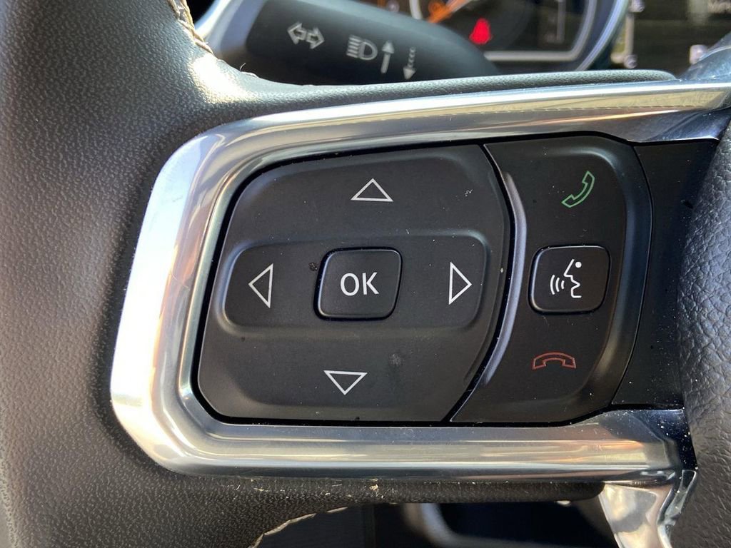 Used 2023 Jeep Gladiator Overland image 35