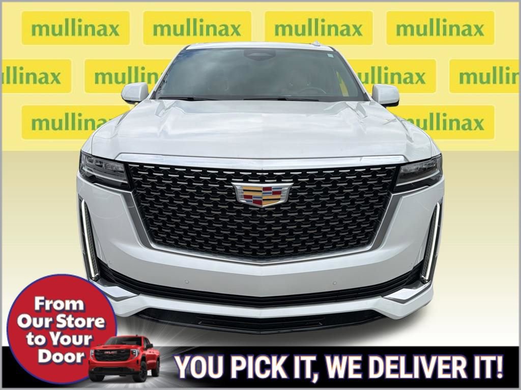 Used 2021 Cadillac Escalade Premium Luxury RWD image 2