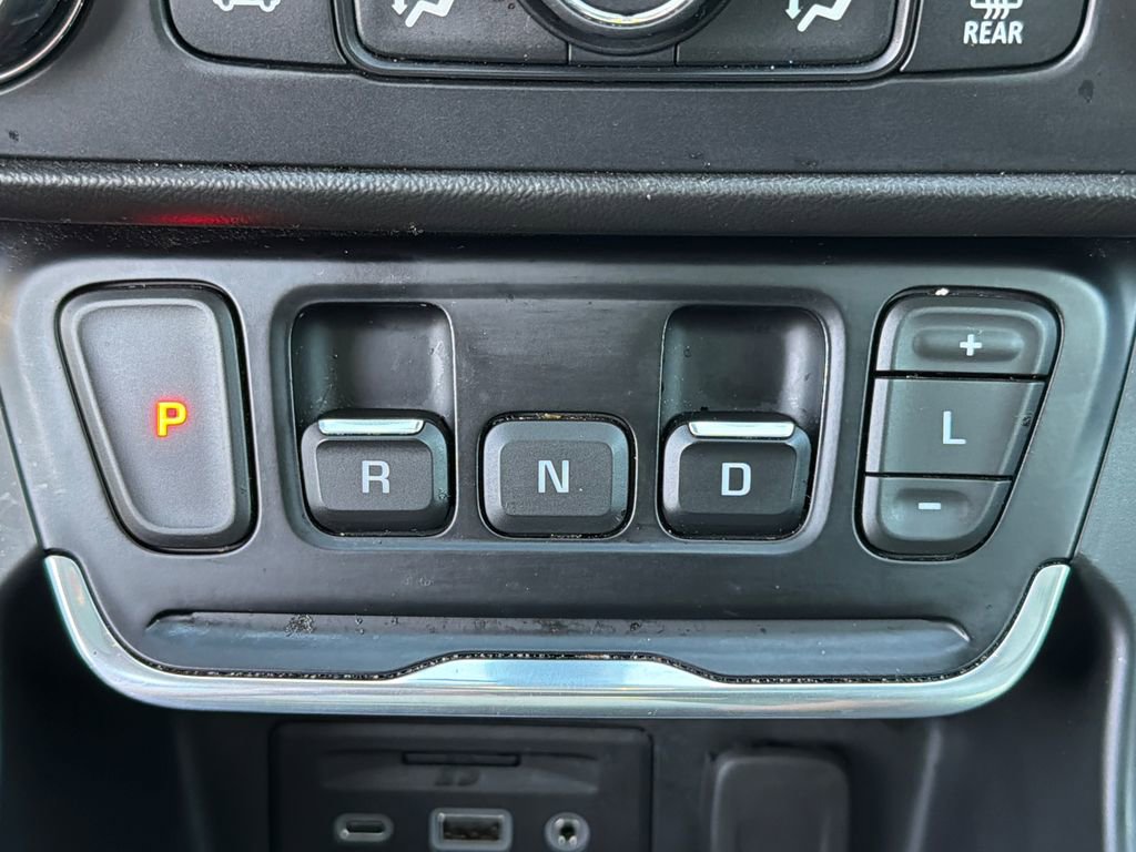 Used 2021 GMC Terrain SLT w/ Infotainment Package II image 32