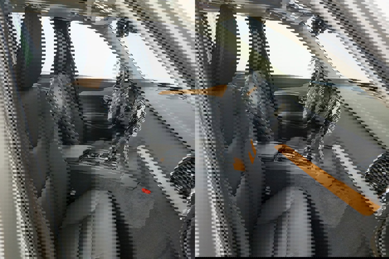 Used 2024 Volvo XC90 B5 Plus image 31