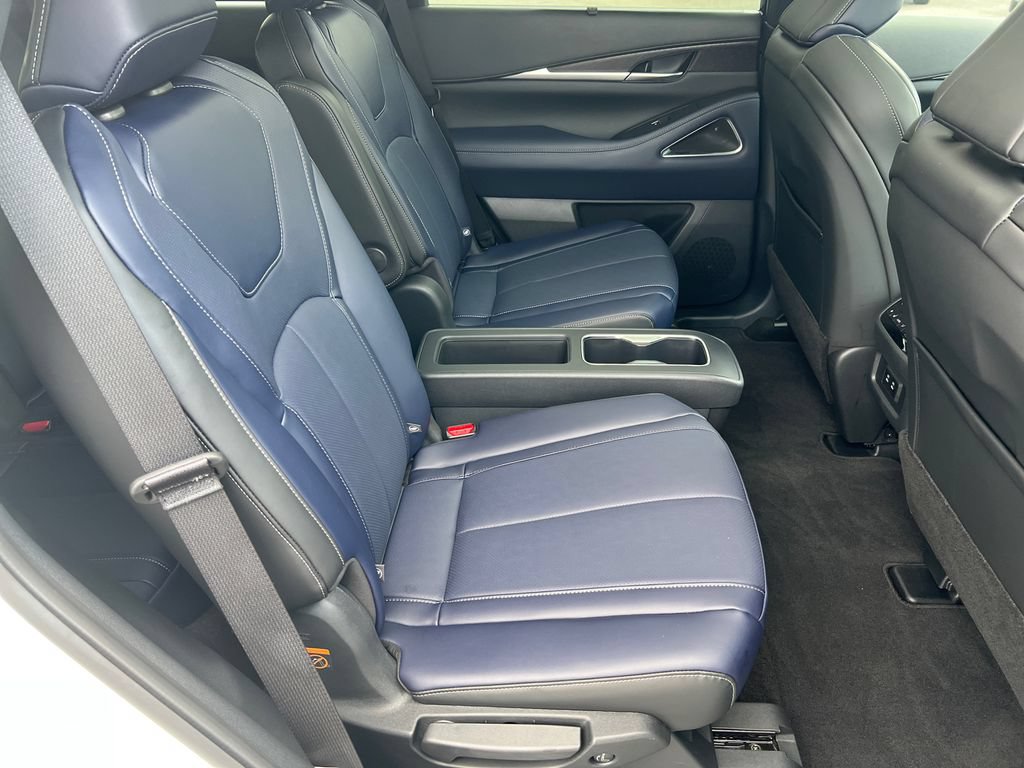 Certified 2026 INFINITI QX60 Sport w/ Dark Cargo Package AWD/4WD image 17