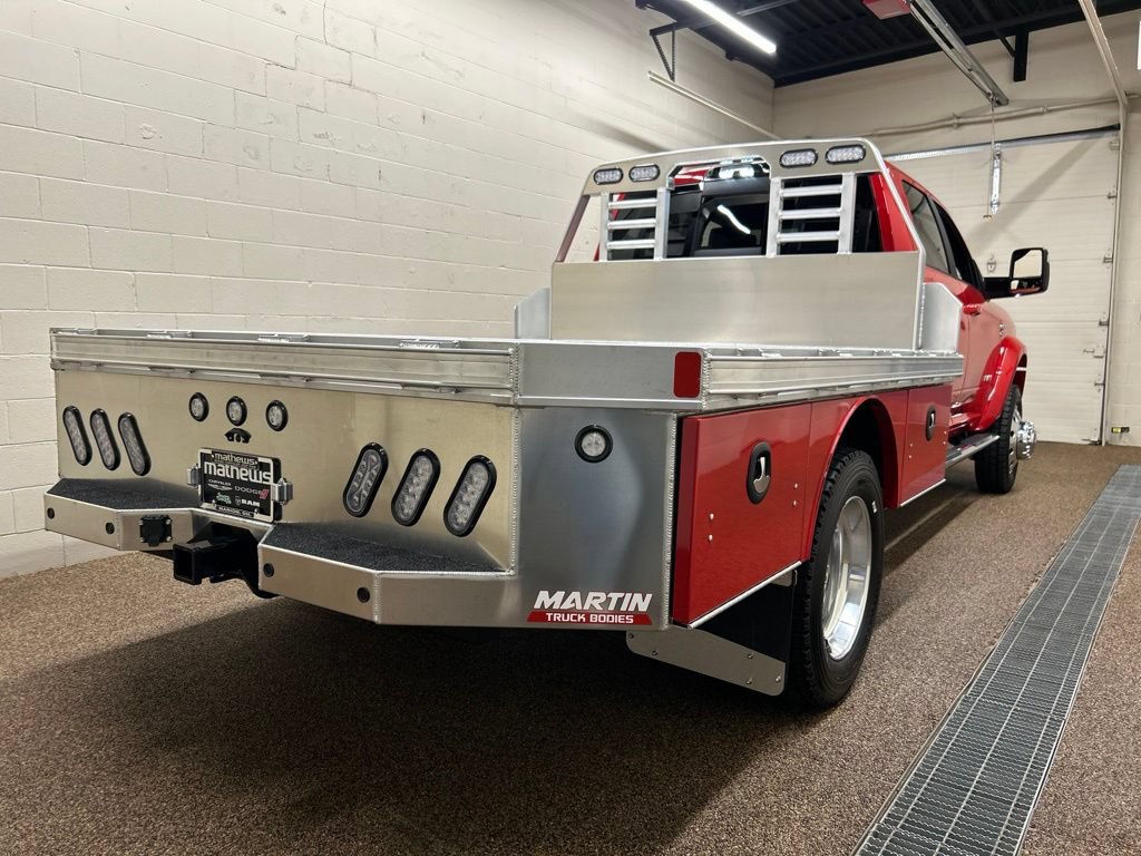 New 2026 RAM 4500 4x4 Crew Cab DRW w/ Laramie Trim Package image 2