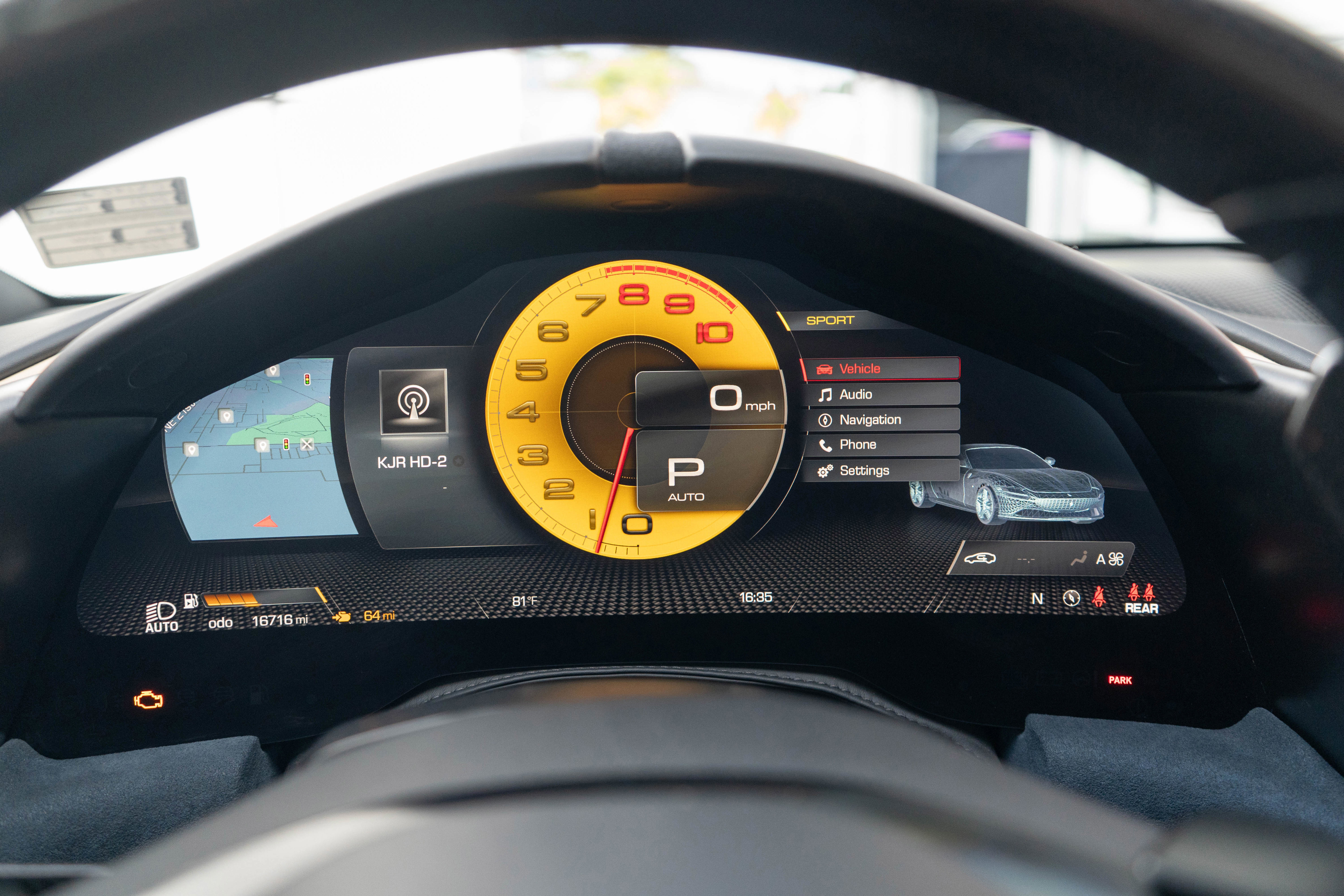 Used 2021 Ferrari Roma RWD image 15